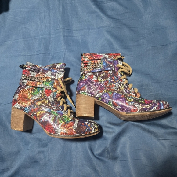 Booties - Picture 2 of 7